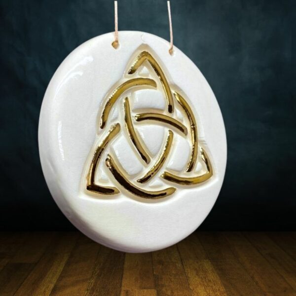 amulette triquetra celtique