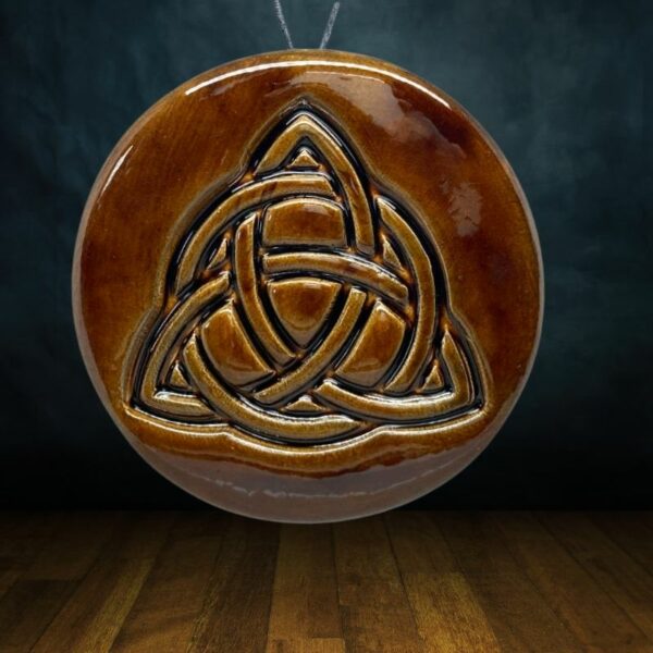 amulette triquetra celtique