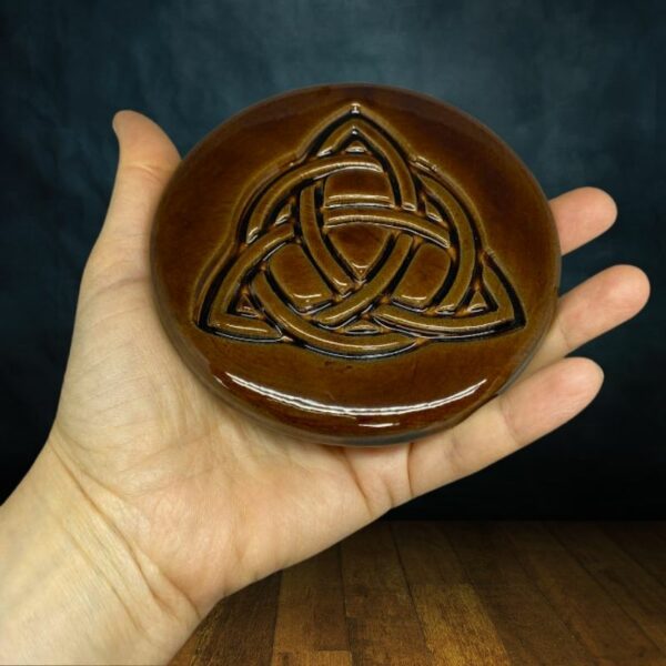amulette triquetra celtique