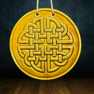Noeud celtique ou noeud dara amulette en céramique