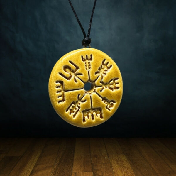 Pendentif viking vegvisir protecteur en céramique