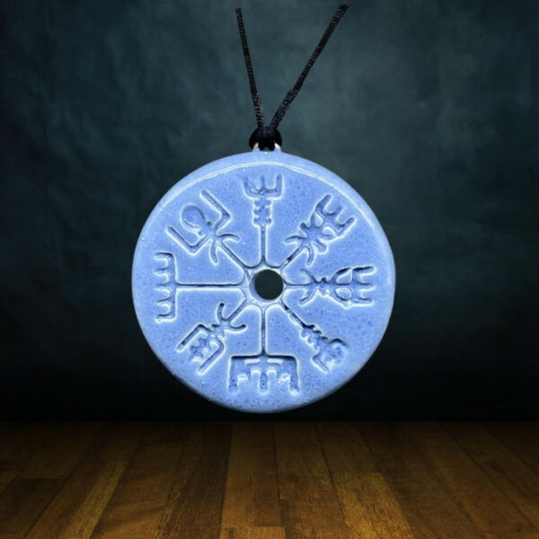 Pendentif viking vegvisir protecteur en céramique