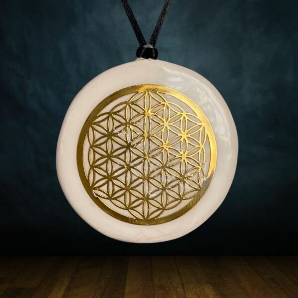 pendentif fleur de vie, amulette de protection en céramique fait main