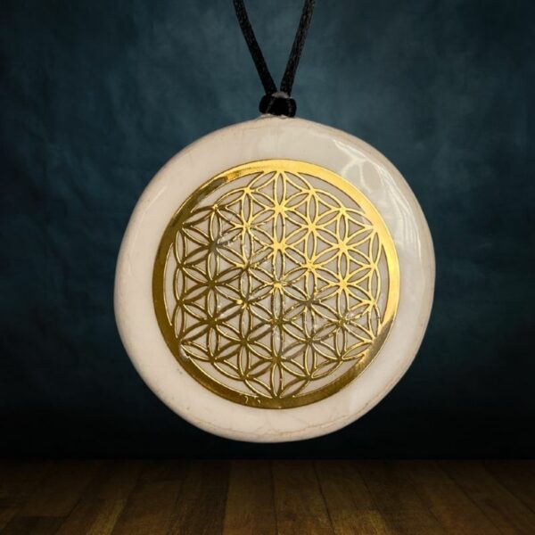 pendentif fleur de vie, amulette de protection en céramique fait main