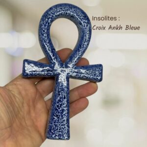 Les objets en céramique insolites de l'atelier - amulette et pendules uniques, collection petit prix