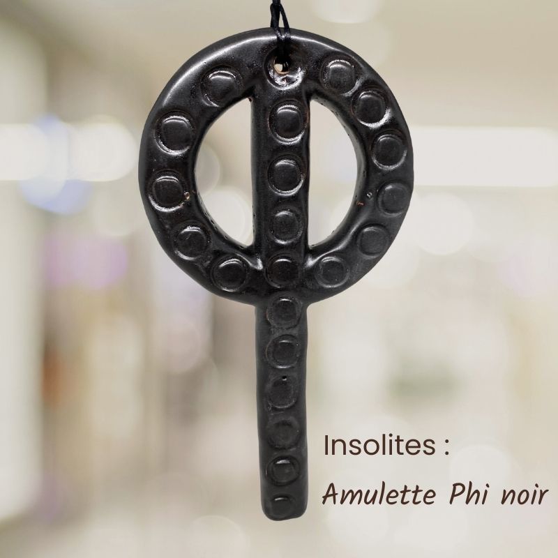 objet ésotérique insolite ceramique amulette porte bonheur et pendentif