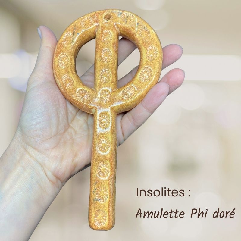 objet ésotérique insolite ceramique amulette porte bonheur et pendentif