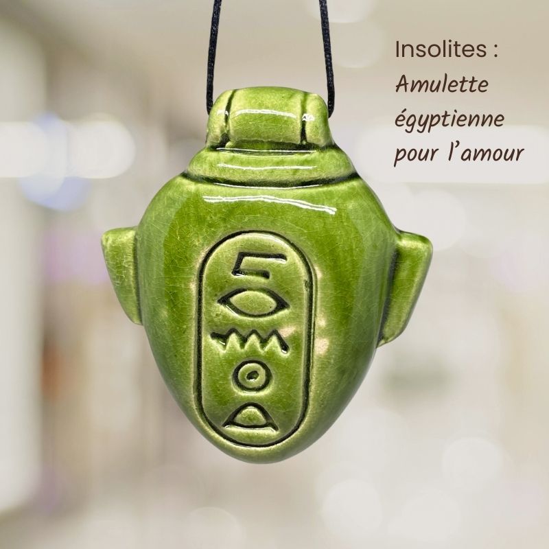 objet ésotérique insolite ceramique amulette porte bonheur et pendentif