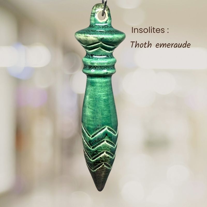 pendule de thot en céramique artisanal insolite vert