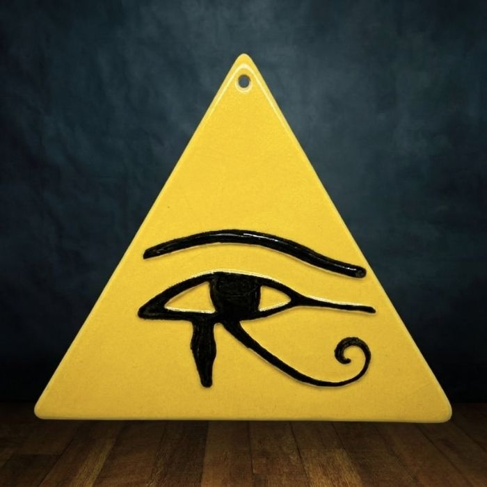 amulette égyptienne oeil d'horus jaune ceramique