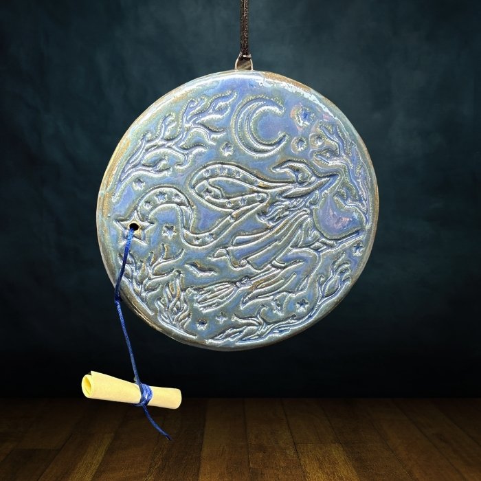 amulette sorcière halloween bleu clair avec cordon et papier